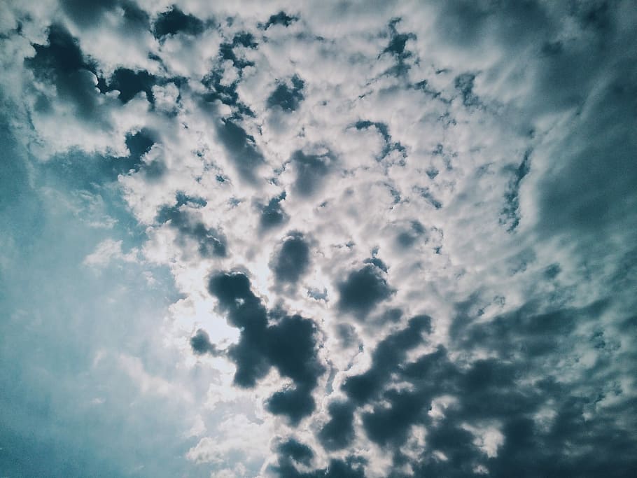 himmel, sol, skyer, blå, skyer himmel, sommer, natur, vejr, overskyet, hvid, dag, glød, blå himmel skyer, himlen skyer, plads, lyse, cloudscape, solrig, sky - himmel, baggrunde, ingen mennesker, skønhed i naturen, scenics - natur, lav vinkel visning, ro, rolig scene, idyllisk, udendørs, dramatisk himmel, fluffy, ærefrygt, meteorologi, 2K