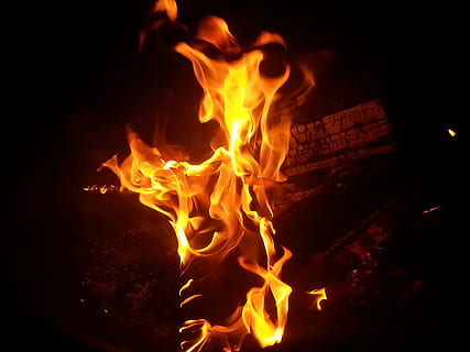 Holz, Feuer, Nachtzeit, Lagerfeuer, Verbrennung, Flamme, Hitze, brennen, heiß, lodern, warm, Inferno, lodernd, Lager, feurig, Brennholz, Feuer - natürliches Phänomen, Hitze - Temperatur, Nacht-, orange Farbe, Natur, Holz - Material, keine Leute, glühend, Log, Bewegung, Nahansicht, Veranstaltung, dunkel, beleuchtet, 2K, CC0, gemeinfrei, lizenzfrei