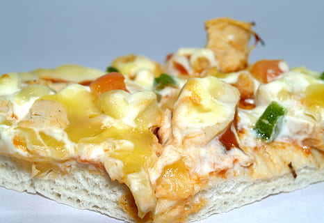 Pizza, peperoni, fetta, affettato, Mozzarella, giunca, salame, italiano, salsiccia, pasto, delizioso, Crosta, malsano, ingrassamento, Impasto, spuntino, fatti in casa, aglio, cena, pomodoro, gustoso, formaggio, cucinato, Peperoncino, fresco, fuso, speziato, al forno, cibo, salsa, mangiare, unto, carne, veloce, caldo, cibo e bevande, freschezza, mangiare sano, frutti di mare, pronto a mangiare, avvicinamento, piatto, benessere, in casa, verdura, nessuno, prodotto caseario, aperitivo, porzioni, indulgenza, natura morta, uno stile di vita sano, frutta, tentazione, vasellame, 2K, CC0, dominio pubblico, privo di copyright