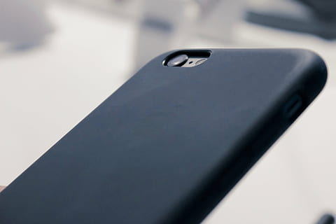 argent iphone 7, noir, Cas, inclinaison, décalage, lentille, la photographie, iphone, caméra, mobile, téléphone intelligent, La technologie, affaires, fermer, personne, Technologie sans fil, à l'intérieur, journée, clé d'ordinateur, téléphone portable, la communication, lien, prise de vue en studio, objet unique, dispositif d'information portable, se concentrer sur le premier plan, mise au point sélective, écran, ordinateur, nature morte, équipement électrique, 5K, CC0, domaine public, libre de droits