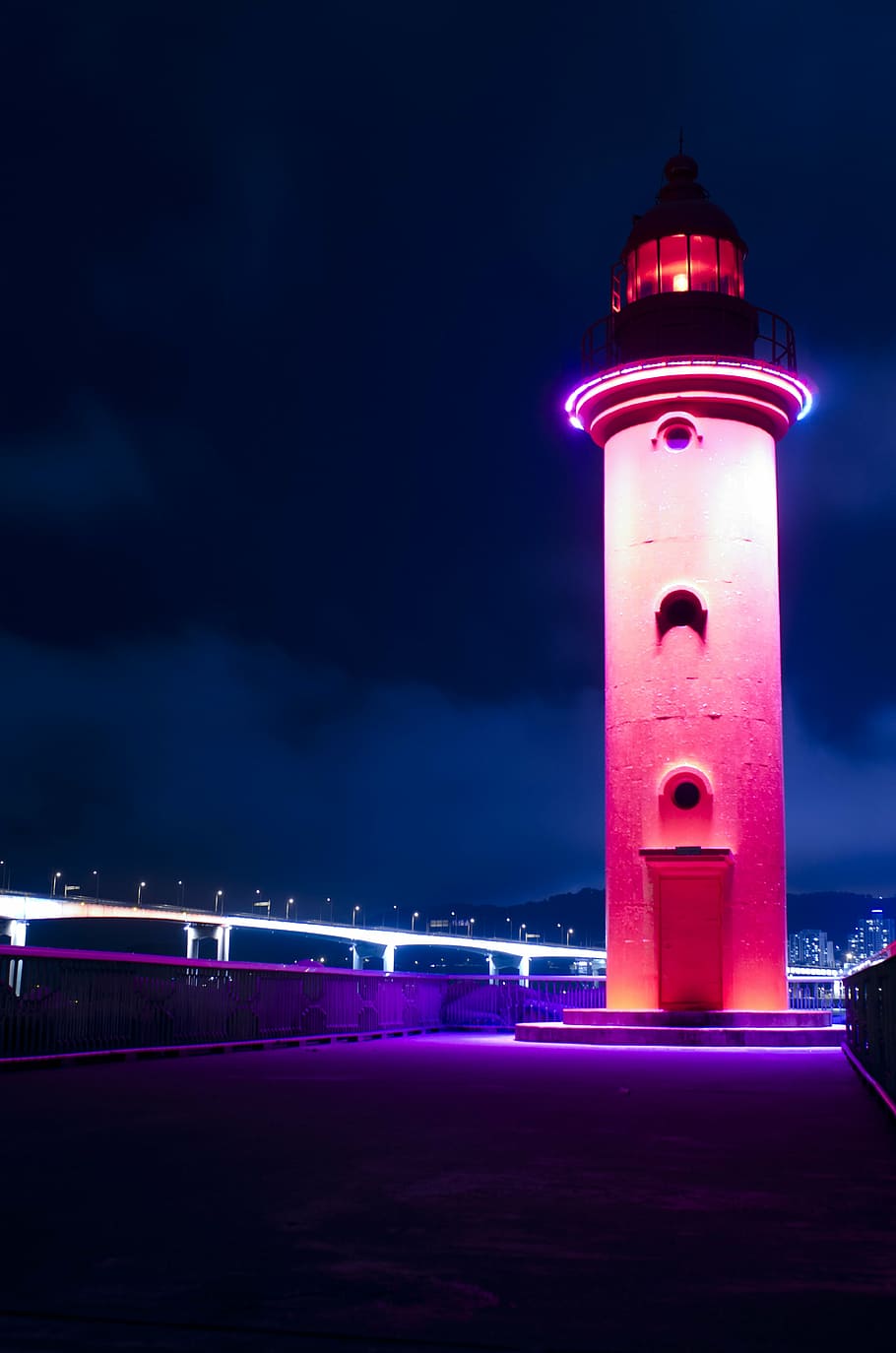 far, vermell, Busan, zero, platja de grava, penjar el pont, nit, equips d’il·luminació, torre, lloc famós, mar, arquitectura, il·luminat, estructura construïda, exterior de l'edifici, exposició llarga, cel, orientació, edifici, protecció, seguretat, ciutat, llum - fenomen natural, cap gent, direcció, naturalesa, sender lleuger, a l'aire lliure, 4K