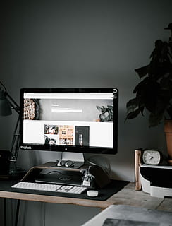 Desktop-Setup, Silber Imac, oben, braun, hölzern, Schreibtisch, Bildschirm, Laptop, imac, Computer, Apfel, Technologie, Tabelle, drinnen, keine Leute, Computerbildschirm, Möbel, Wohngebäude, elektrische Lampe, Wohnraum, Lichtanlage, Gerätebildschirm, Computerausrüstung, Abwesenheit, Kommunikation, Geschäft, Tag, Luxus, 4K, CC0, gemeinfrei, lizenzfrei