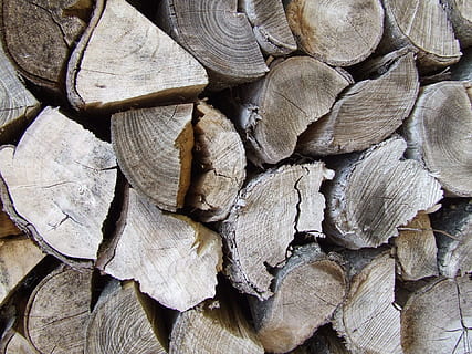 drewno, graty, stos, brązowy, tekstura, drzazgi, naturalny, woodgrain, Cieśla, stolarstwo, wyblakły, w wieku, budowa, drzewny, tła, pełna ramka, log, drewno kominkowe, duża grupa obiektów, przemysł drzewny, drewno - materiał, drzewo, obfitość, woodpile, sterta, las, wylesianie, zbliżenie, teksturowane, wzór, żadnych ludzi, na dworze, 1080P, CC0, domena publiczna, darmowe zdjęcia