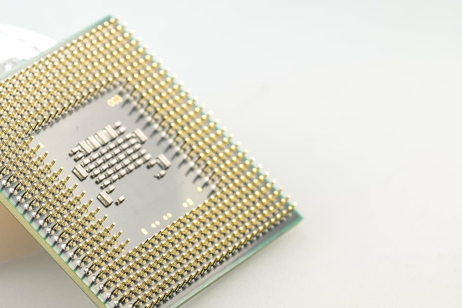 Zentralprozessor, Prozessor, Makro, Stift, Computer, Elektronik, Datenverarbeitung, Chip, Tafel, Schaltungen, pc, Kontrollzentrum, Verbindungen, Elektrotechnik, Komponente, Technologie, Spur, Daten, elektrisch, Komponenten, Taschenrechner, Software, schließen, Slot, Computerchip, Studioaufnahme, Leiterplatte, Elektronik-Industrie, Computerteil, Computerausrüstung, drinnen, Nahansicht, keine Leute, weißer Hintergrund, Ausrüstung, Industrie, Hauptplatine, Verbindung, kopieren sie platz, Komplexität, einzelnes Objekt, elektrische Komponente, silberfarben, elektrische Ausrüstung, 2K