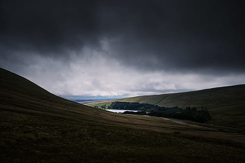 maro, Munte, cumulus nori, camp, lac, noros, cer, munte maro, deal, nor, copac, vale, natură, nor - cer, peisaj, scenics, Cloudscape, furtună, nici o persoana, în aer liber, întuneric, iarbă, rural, acoperit de nori, atmosfera moody, dramatic cer, frumusețe în natură, luncă, o scenă liniștită, mediu inconjurator, scenice - natura, scenă non-urbană, drum, liniște, zi, teren, transport, rulare peisaj, 5K, CC0, domeniu public, fără drepturi de autor