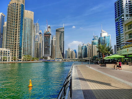 Karosserie, Wasser, Gebäude, Dubai, Wolkenkratzer, u a, ein e, u a e, Stadt, die Architektur, modernes Hochhaus, Gebäudehülle, gebaute Struktur, modern, Bürogebäude außen, große Höhe, Himmel, Büro, Turm, Natur, zufällige Menschen, städtische Skyline, Tag, Reiseziele, Reise, draußen, Finanzviertel, Stadtbild, 1080P, CC0, gemeinfrei, lizenzfrei