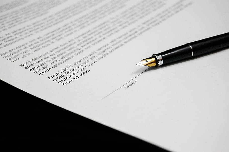 schwarz, Füller, Weiß, Druckerpapier, dokumentieren, Zustimmung, Unterlagen, Zeichen, Geschäft, Papier-, Stift, Tinte, Schreibgerät, Text, Unterschrift, Vertrag, Unterzeichnung, Kommunikation, Schreiben, Brief, Gesetz, Korrespondenz, Großunternehmen, Handschrift, Rechtssystem, Verantwortung, Feder, 2K