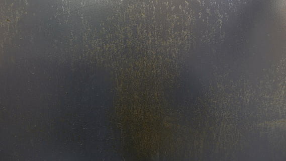struktur, baggrund, lag, design, metal, erosion, maling, kradse, ridser, baggrunde og teksturer, baggrunde teksturer, teksturerede baggrunde, grunge, Brun, alderen, antik, grungy, materiale, farves, rust, gammel, ru, forvitret, overflade, snavset, beskadiget, grunge tekstur, skræl, utilfreds tekstur, nødstedte, baggrunde, ingen mennesker, tekstureret, tæt på, fuld ramme, indendørs, sort farve, abstrakt, mørk, abstrakte baggrunde, mønster, grå, murbygningsfunktion, kondensation, glas - materiale, natur, vindue, våd, tekstureret effekt, legering, sølvfarvet, luksus, stål, 5K, CC0, offentligt domæne, royaltyfrie