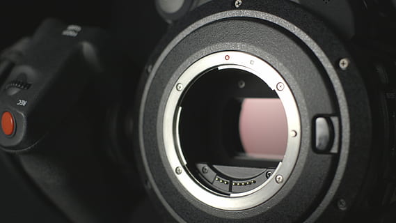 tæt på, Foto, sort, grå, dslr kamerahus, rund, ledningsfri, elektronisk, digital, apparat, linse, kamera, kanon, afspejling, udstyr, teknologi, kamera - fotografisk udstyr, fotografering temaer, objektiv - øje, objektiv - optisk instrument, ingen mennesker, fotografisk udstyr, enkelt objekt, musik, ekstrem nærbillede, moderne, sort farve, form, indendørs, geometrisk form, kunstkultur og underholdning, cirkel, digitalt kamera, sølvfarvet, elektrisk udstyr, 5K, CC0, offentligt domæne, royaltyfrie
