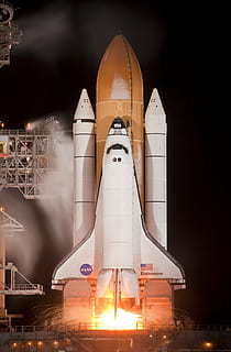 Mittagessen NASA Space Shuttle, Nachtzeit, Space Shuttle, bemühen, Shuttle, Platz, abheben, starten, pad, Rakete, Booster, Raumschiff, Raumfahrzeug, NASA, Astronauten, Fahrzeug, Nacht-, Dunkelheit, Leistung, Kosmos, Wissenschaft, Technologie, Reise, Mission, Raumfahrtfahrzeug, Weltraumforschung, Kuppel, keine Leute, Industrie, draußen, die Architektur, Himmel, gebaute Struktur, Gebäudehülle, Transport, beleuchtet, Natur, Transportmittel, Religion, orange Farbe, Spiritualität, Glauben, Fabrik, Anbetungsstätte, 1080P, CC0, gemeinfrei, lizenzfrei