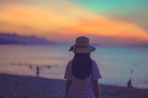 หญิง, ขาว, แต่งตัว, จุดยืน, ชายหาด, พระอาทิตย์ตกดิน, มุมมองด้านหลัง, backlit, เมฆ, พลบค่ำ, ตอนเย็น, หมวก, ภูมิประเทศ, ภูเขา, ธรรมชาติ, มหาสมุทร, กลางแจ้ง, คน, ทราย, ทะเล, ภาพทะเล, ชายทะเล, ฝั่งทะเล, ภาพเงา, ท้องฟ้า, น้ำ, คนคนหนึ่ง, กิจกรรมยามว่าง, เสื้อผ้า, ที่ดิน, ไลฟ์สไตล์, คนจริง, สีส้ม, ผู้หญิง, ความงามในธรรมชาติ, Scenics - ธรรมชาติ, มองดู, 4K