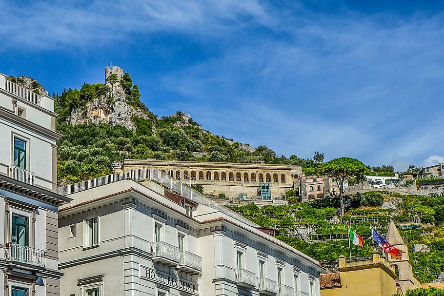 fort, torre, muntanya, taormina, Sicília, Itàlia, viatjar, antic, fortalesa, arquitectura, exterior de l'edifici, estructura construïda, ciutat, edifici, història, cel, el passat, destinacions de viatge, naturalesa, blau, barri residencial, cap gent, vell, núvol - cel, paisatge urbà, a l'aire lliure, casa, arbre, 2K
