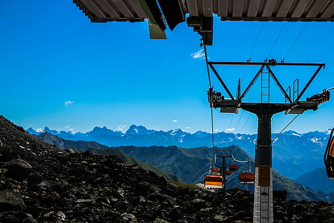 funicular, munţi, nori, albastru, cer, Austria, Munte, transport, natură, mijloc de transport, de munte, zi, nici o persoana, scenice - natura, frumusețe în natură, teleferic, în aer liber, cer senin, mediu inconjurator, arhitectură, vehiculul terestru, aeriene cu cablu, scenă non-urbană, cablu, un munte acoperit de zăpadă, 5K, CC0, domeniu public, fără drepturi de autor