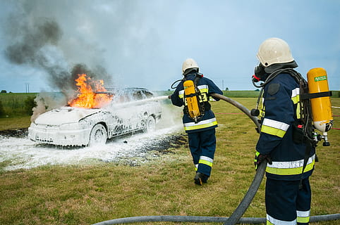 two, firefighters, fighting, fire, grey, station wagon, field, daytime, firefighter, extinguish, extinction, water, accidents and disasters, occupation, emergency equipment, two people, helmet, fire hose, healthcare and medicine, headwear, transportation, nature, hose, safety, mode of transportation, protection, emergency services occupation, communication, extinguishing, rescue worker, spraying, 4K