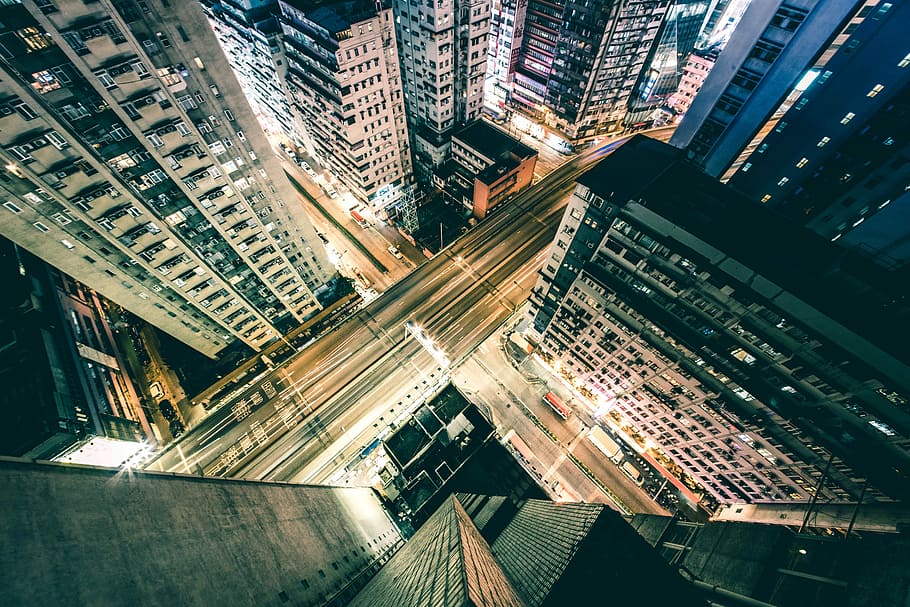 antenne, udsigt, bybygninger, forskellige betonbygninger, bygning, lys, skyskraber, nat, Trafik, hong kong, gade, kontor, facade, tagterrasse, bil, ydre, by-, natteliv, perspektiv, arkitektur, bygning udvendig, bygget struktur, by, belyst, bybilledet, høj - høj, kontorbygning udvendig, moderne, høj vinkel visning, ingen mennesker, boligområde, vej, transportmidler, udendørs, finansdistrikt, 5K