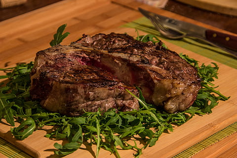 grilled, meat, top, brown, tray, rib, beef, grid, steak, fiorentina, barbeque, dish, table, bbq, rocket salad, bamboo, food and drink, food, indoors, freshness, ready-to-eat, no people, red meat, close-up, still life, herb, roasted, leaf, plant, rosemary, barbecue, dinner, 5K, CC0, public domain, royalty free