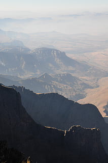 Luftaufnahme, Berg, areal, Aussicht, Natur, szenen, Landschaft, Gebirge, draußen, Gipfel, Himmel, Schönheit in der Natur, Ruhe, keine Leute, Szenen - Natur, ruhige Szene, Umgebung, Nicht-städtische Szene, idyllisch, Rock, Fernbedienung, wolke - himmel, physische Geographie, Geologie, Rock - Objekt, Tag, Formation, erodiert, 4K, CC0, gemeinfrei, lizenzfrei