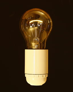 poire, ampoule, version, lampe, lumière, énergie, écologique, ampoules, fragile, verre, e27, pense, actuel, fil incandescent, environnement, matériel d'éclairage, prise de vue en studio, électricité, illuminé, fond noir, filament, à l'intérieur, production de carburant et d'électricité, La technologie, fermer, objet unique, verre - matériel, personne, transparent, lumière - phénomène naturel, coupé, innovation, embrasé, source de courant, brillant, 1080P, CC0, domaine public, libre de droits