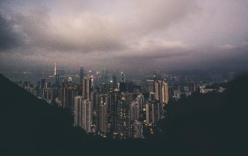 oben, Aussicht, Gebäude, Wolkenkratzer Landschaft, Hongkong, Standpunkt, Stadtbild, städtische Skyline, Wolkenkratzer, Innenstadt, städtische Szene, Stadt, China - Ostasien, die Architektur, Asien, gebaute Struktur, Nacht-, Gebäudehülle, Turm, Geschäft, Bürogebäude, berühmter Platz, Himmel, Victoria Harbour - Hong Kong, Gipfel, wolke - himmel, überfüllt, Bürogebäude außen, Landschaft, Natur, große Höhe, keine Leute, Wohngegend, beleuchtet, modern, draußen, Finanzviertel, 8K, CC0, gemeinfrei, lizenzfrei