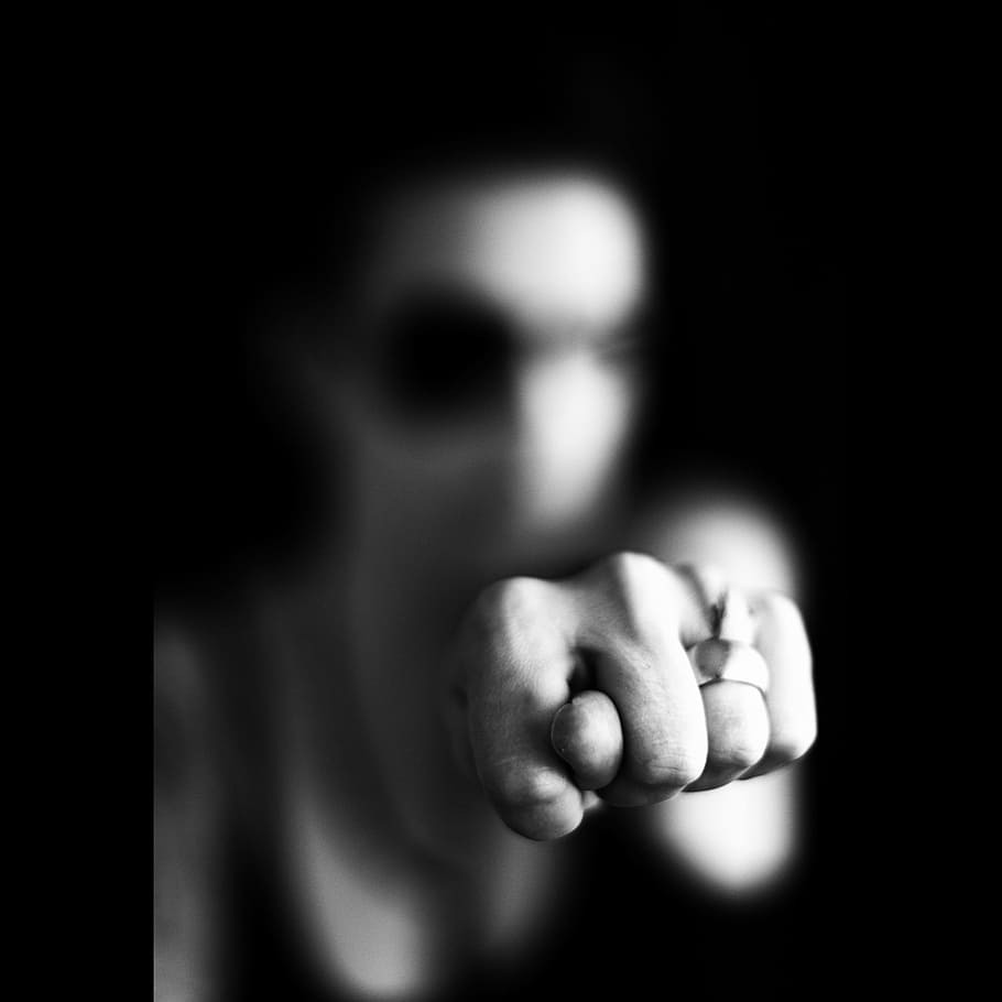 mà, Hola, saludar, part del cos humà, mà humana, una persona, emoció, part del cos, adult, gesticulant, a l'interior, primer pla, emoció negativa, fons negre, retrat, ira, agressió, centrar-se en primer pla, tristesa, tirada al cap, rostre humà, depressió - tristesa, dit, 1080P