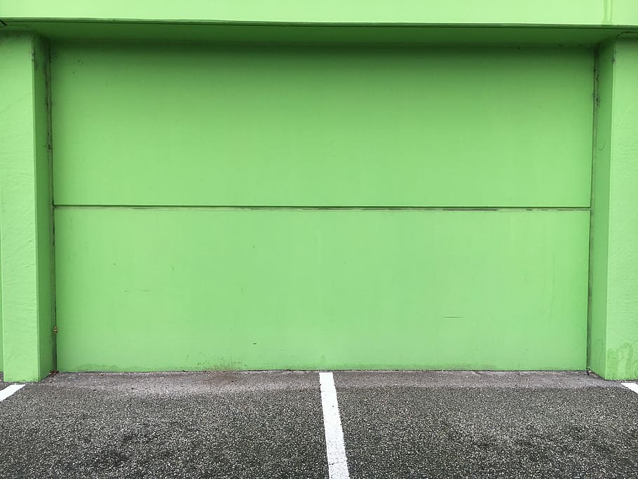 fons, paret, guix, parets, verd, color verd, estructura construïda, cap gent, dia, esport, a l'aire lliure, arquitectura, funció de construcció de parets, exterior de l'edifici, absència, còpia espai, entrada, porta, ciutat, buit, carretera, seguretat, sendera, naturalesa, garatge, concret, color turquesa, 4K
