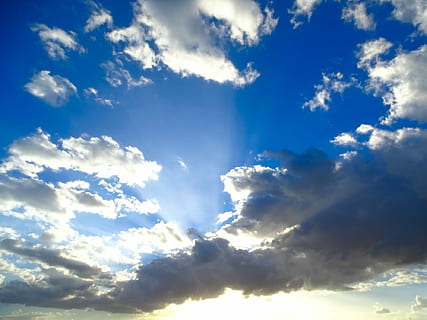 himmel, moln, blå, vitt moln, gråa moln, moln - himmel, skönhet i naturen, lugn, scenics - natur, lågvinkelvy, natur, lugn plats, solljus, inget folk, bakgrunder, dag, clouds, idyllisk, utomhus, vit färg, miljö, humörlig himmel, meteorologi, ljus, 1080P, CC0, offentligt domän, royaltyfria