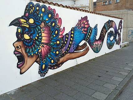 graffiti, grafit, paret, art mural, art i artesania, multicolor, creativitat, representació, funció de construcció de parets, dia, arquitectura, moda, una persona, estructura construïda, representació humana, semblança femenina, exterior de l'edifici, part del cos humà, sendera, a l'aire lliure, patró, pentinat, 2K, CC0, domini públic, lliure de regalies