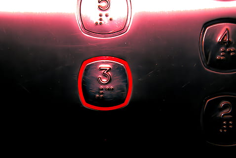 foto ravvicinata, nero, rosso, Pulsante 3, ascensore, pulsante, luce, metallo, 3, pagare, auto, mezzi di trasporto, veicolo terrestre, modalità di trasporto, interno del veicolo, modo di trasporto, veicolo a motore, avvicinamento, nessuno, interno auto, fotogramma intero, controllo, all'aperto, giorno, numero, portiera della macchina, viaggio, macchina vintage, sfondi, lusso, 4K, CC0, dominio pubblico, privo di copyright