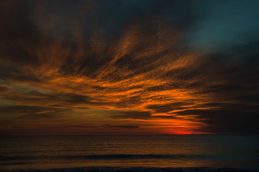 scoppio del tramonto di Anna Maria, fotografia di paesaggio, d'oro, ora, tramonto, Alba, nube, notte, buio, mare, acqua, bellezza nella natura, cielo, orizzonte sull'acqua, nuvola - cielo, scenics - natura, orizzonte, la tranquillità, colore arancione, scena tranquilla, cielo drammatico, natura, idilliaco, spiaggia, paesaggio marino, terra, nessuno, all'aperto, contemplazione, 5K