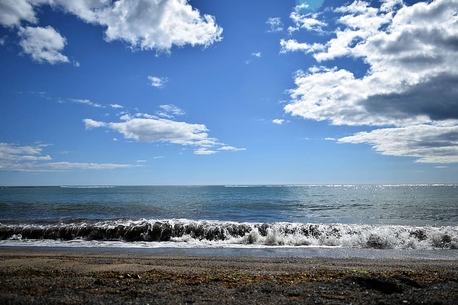 cielo, nero, spiaggia, nuvole, onda, nero, spiaggia, rottura, costa, estate, Islanda, paesaggio, alga marina, riva, Surf, paesaggio marino, orizzonte, acqua, sabbia, blu, sole, riflessione, soleggiato, schiuma, schiumoso, mare, natura, nuvola - cielo, orizzonte sull'acqua, scenics - natura, bellezza nella natura, terra, movimento, nessuno, giorno, la tranquillità, scena tranquilla, idilliaco, all'aperto, 5K