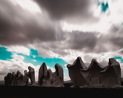Foto, sten formation, blå, vit, himmel, dagtid, fotografi, stenbildning, moln, sten, skulptur, arkitektur, gotiska, utforska, öken-, Färg, lång exponering, landskap, lynnig, kuslig, moln - himmel, natur, inget folk, skönhet i naturen, scenics - natur, mulen, dramatisk himmel, icke-urbana scenen, lugn, storm moln, miljö, lugn plats, storm, fast, rock-objekt, resmål, landa, olycksbådande, 4K, CC0, offentligt domän, royaltyfria