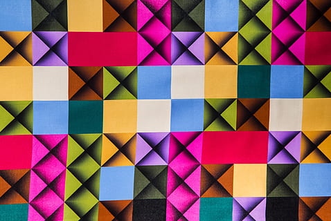 Textur, Muster, Stoff, natürlich, Makro, Detail, Hintergrund, niemand, horizontal, Weberei, wolle, kopieren sie muster, Textil-, keine Leute, selektiver Fokus, Motiv, Boden, Fotografie, kopieren sie platz, abstraktes Muster, Nahansicht, Bilder, Design, Detailaufnahmen, Dekor, wunderschönen, Hintergründe, abstrakt, Farbbild, Tapete, Dekoration, Perspektive, Bodenbelag, Möbel, Farbe, Produktfoto, Zusammensetzung, Stil, dekorativ, gemalt, mehrfarbig, gestalten, Geometrische Figur, Vollbild, Dreieck Form, Variation, drinnen, Kunst und Handwerk, Wahl, große gruppe von gegenständen, Kreativität, lebendige Farbe, Studioaufnahme, texturiert, 5K, CC0, gemeinfrei, lizenzfrei
