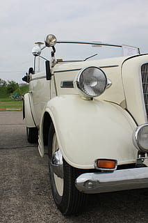 vanha auto, auto, oldtimer, pyörä, pinnoja, moottoriajoneuvojen klassiset autot, vuosikerta, autojen, kypsä, kromi, ajoneuvo, vanne, vanha, klassikko, moottoriajoneuvot, kuljetus, maa-ajoneuvo, kuljetustapa, moottoriajoneuvo, päivä, kiinteä, ajovalot, retro-tyylinen, vintage-auto, taivas, katu, ei ihmisiä, kaupunki, matkustaa, luonto, ulkona, tie, valkoinen väri, ylellisyys, 5K, CC0, public domain, rojaltivapaa