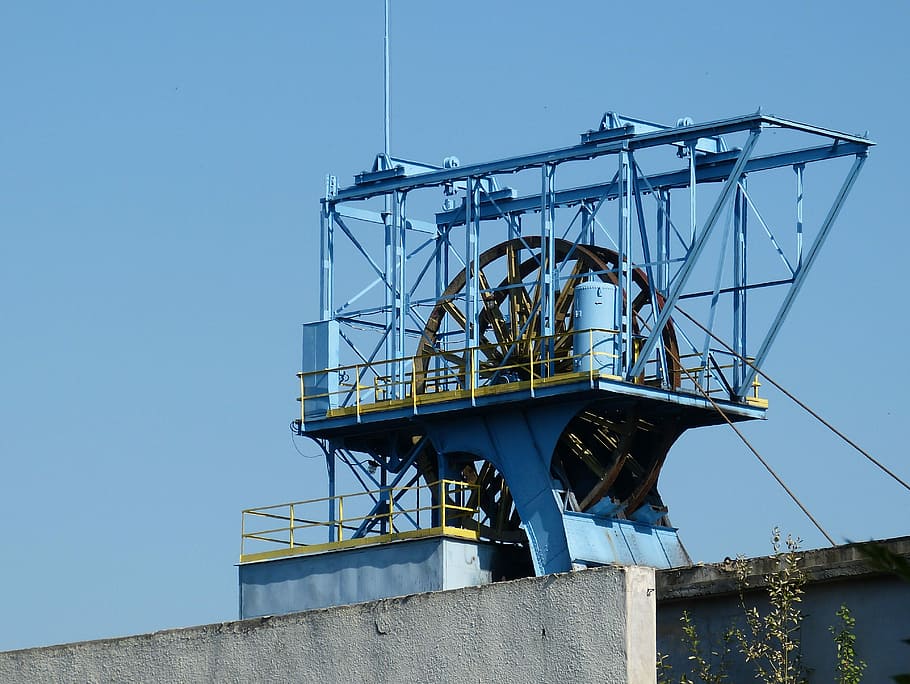 Headframe, indústria, mineria, la meva, factura, katowice, Polònia, Silesia, sistema de transport, casc, reparació, un sol home, només adults, vista d’angle baix, cel, blau, arquitectura, cel clar, dia, ocupació, treball, naturalesa, una persona, homes, persones reals, estructura construïda, barreteria, a l'aire lliure, llum solar, maquinària, 4K