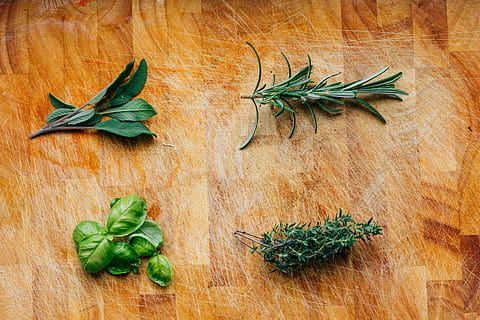 fresh green herbs, herbs, basil, fresh, green, rosemary, sage, thyme, spice, herb, wood - Material, seasoning, food, green Color, leaf, ingredient, freshness, organic, close-up, herbal Medicine, nature, food And Drink, healthy eating, indoors, plant part, wellbeing, plant, no people, directly above, vegetable, still life, parsley, leaves, vegetarian food, 4K