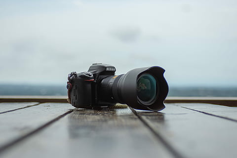 siyah, Nikon dslr kamera, ahşap, tahta döşeme, sığ, odak fotoğrafçılık, kahverengi, yüzey, nikon, kamera, lens, teknoloji, ekipman, malzeme, kamera gövdesi, kamera merceği, Nikkor, D750, dslr, dijital, fotoğrafçılık, fotoğrafçılık temaları, kamera - fotoğrafik donanımlar, fotoğrafik donanım, dijital kamera, lens - optik alet, seçici odak, kapatmak, insansız, gün, siyah renk, yüzey seviyesi, fotoğraflama, modern, açık havada, gökyüzü, ön plana odaklanmak, slr kamera, 5K, CC0, kamu malı, telif ücretsiz