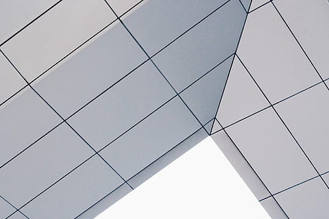 sans titre, architecture, structure, les patrons, lignes, géométrie, des polygones, moderne, modèle, structure construite, faible angle de vue, Forme géométrique, arrière-plans, personne, extérieur du bâtiment, forme, plein cadre, verre - matériel, bâtiment, conception, ville, ciel, abstrait, extérieur d'immeuble de bureaux, journée, gris, angle, gratte ciel, milieux abstraits, caractéristique de construction, couleur argentée, 1080P, CC0, domaine public, libre de droits