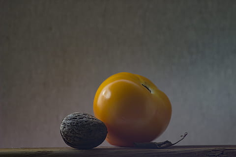 valnød, tomat, grøntsager, tomater, appelsin tomat, appelsin tomater, modne tomater, sund kost, mad og drikke, frugt, velvære, mad, friskhed, stilleben, indendørs, bord, ingen mennesker, tæt på, citrus frugt, orange farve, studio skud, orange, sfære, appelsinfrugt, kopiere plads, grå, rå fødevarer, moden, 5K, CC0, offentligt domæne, royaltyfrie