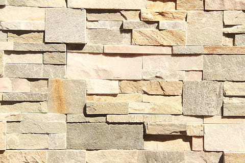perete, factura fiscala, fundal, cadru complet, fundaluri, model, texturată, montare pe perete, nici o persoana, cărămidă, construită, arhitectură, zi, solid, bloc, stare brută, zid de cărămidă, perete de piatra, repetiţie, lumina soarelui, în aer liber, obiect de piatră, beton, 5K, CC0, domeniu public, fără drepturi de autor