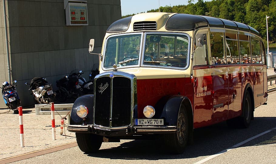 acido, autobus, diesel, vecchi tempi, pubblicare le auto, modo di trasporto, mezzi di trasporto, veicolo terrestre, veicolo a motore, auto, città, strada, stazionario, architettura, giorno, ombra, in stile retrò, luce del sole, nessuno, viaggio, risciò, Taxi, all'aperto, 1080P