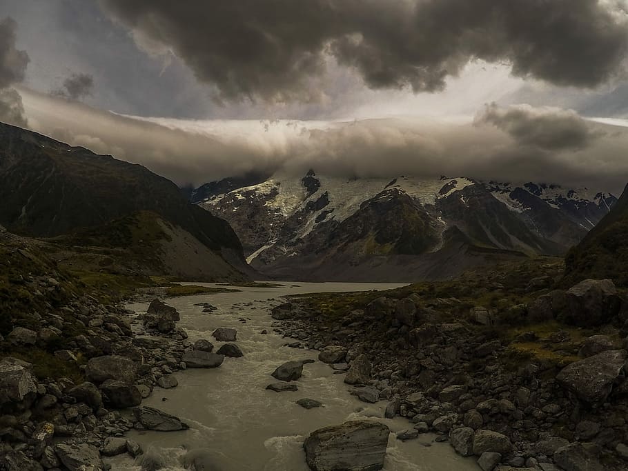 terra, llarg, blanc, núvol, núvols de pluja, cobert de gel, rocós, muntanyes, riu, base, vall, corrent, muntanya, dia ennuvolat, paisatge, Nova Zelanda, Canterbury, muntar el parc nacional del cuiner, muntar cuiner, vall de la puta, núvol - cel, aigua, escenics - natura, bellesa a la natura, cel, medi ambient, Serra, naturalesa, cap gent, rock, escena tranquil·la, escena no urbana, tranquil·litat, rock - object, remot, a l'aire lliure, aigua que flueix, 2K