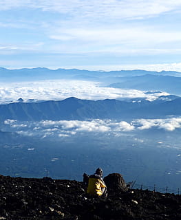 bjerge, top, afspejling, mand, skyer, japan, Fujibjerget, plads, venter, klatrer, klatring, bjerg, bjergkæde, sky - himmel, scenics - natur, skønhed i naturen, himmel, natur, fritidsaktivitet, rolig scene, rigtige mennesker, livsstil, ikke-urbane scene, ro, miljø, dag, landskab, mennesker, udendørs, vandring, snedækket bjerg, 2K, CC0, offentligt domæne, royaltyfrie