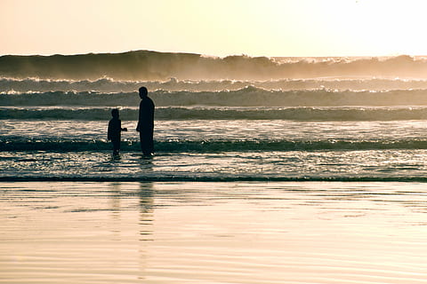 two, person, standing, seashore, sea waves, golden, hour, silhouette, sunset, people, man, boy, kid, child, father, son, talking, swimming, sea, water, wave, ocean, beach, coast, shore, reflection, nature, two people, scenics, leisure activity, real people, sky, beauty in nature, men, scenics - nature, togetherness, land, sunlight, tranquility, lifestyles, outdoors, positive emotion, couple - relationship, 8K, CC0, public domain, royalty free