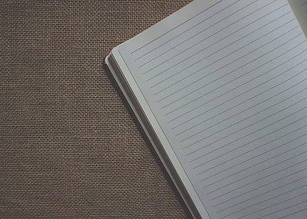 caiet, şcoală, document, hârtie, gol, compoziţie, jurnal, educaţie, notificare, Notepad, tampon, pagină, foaie, a închide, model, nici o persoana, texturată, natură moartă, în interior, vedere în unghi mare, textil, masa, culoare alba, zi, fundaluri, culoare neagră, cadru complet, simplitate, detaliu, birou, spațiu copie, 2K, CC0, domeniu public, fără drepturi de autor