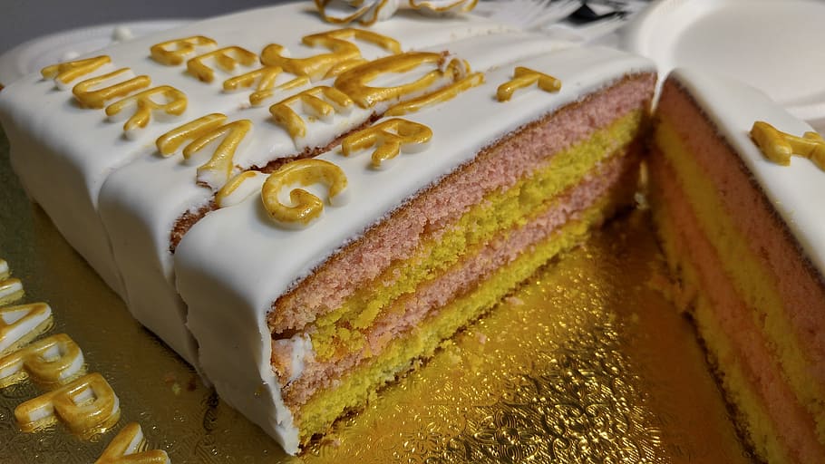 tort, desert, brutărie, alimente, mancare si bautura, felie, carne, gata să mănânce, în interior, copt, masă, a închide, prospeţime, farfurie, mâncare dulce, nici o persoana, studio shot, dulce, fruct, pâine, indulgenţă, produs lactat, 5K