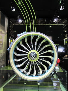 motore, tecnologia, aereo, volare, turbina, guidare, airbus, illuminato, in casa, cerchio, forma geometrica, forma, notte, architettura, struttura costruita, nessuno, design, moderno, metallo, modello, macchinario, fan, soffitto, spirale, ventilatore elettrico, vetro - materiale, lusso, acciaio, ruota, lega, Ventola di scarico, 4K, CC0, dominio pubblico, privo di copyright