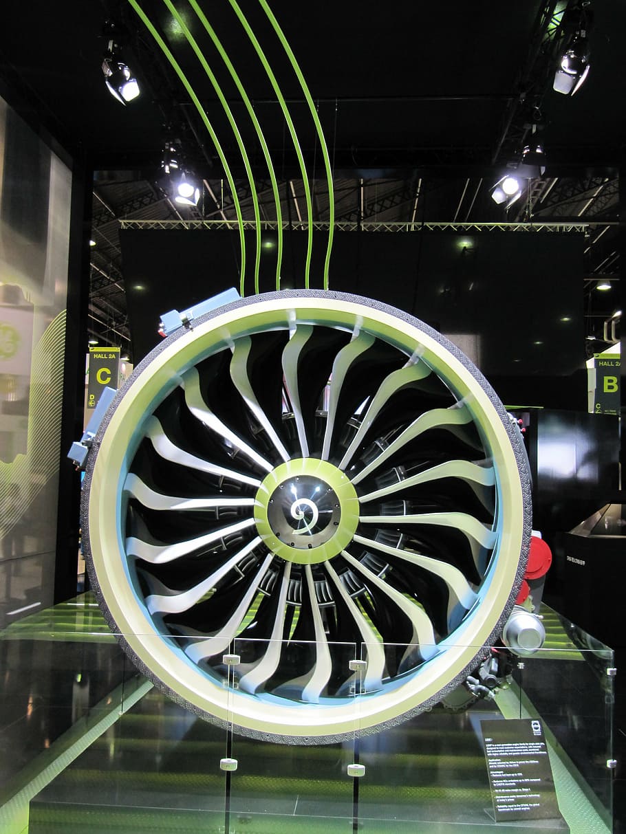 motore, tecnologia, aereo, volare, turbina, guidare, airbus, illuminato, in casa, cerchio, forma geometrica, forma, notte, architettura, struttura costruita, nessuno, design, moderno, metallo, modello, macchinario, fan, soffitto, spirale, ventilatore elettrico, vetro - materiale, lusso, acciaio, ruota, lega, Ventola di scarico, 4K