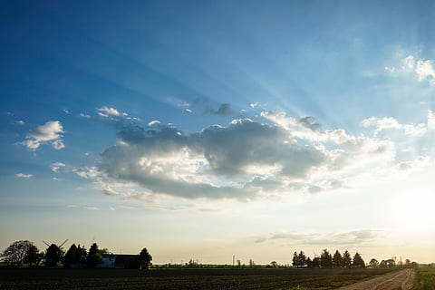 mlýn, pole, jaro, starý, mlýn, pole, windräder, krajina, starý mlýn, větrná energie, nebe, chtít, slunce, ukradl, abendstimmung, mrak - nebe, scén, silueta, architektura, stavba, scenics - příroda, krása v přírodě, Příroda, životní prostředí, klidné scény, klid, strom, slunečního světla, rostlina, nikdo, venku, mimoměstské scény, idylický, přistát, Jasný, jasně osvětlené, 4K, CC0, veřejná doména, bez autorských práv