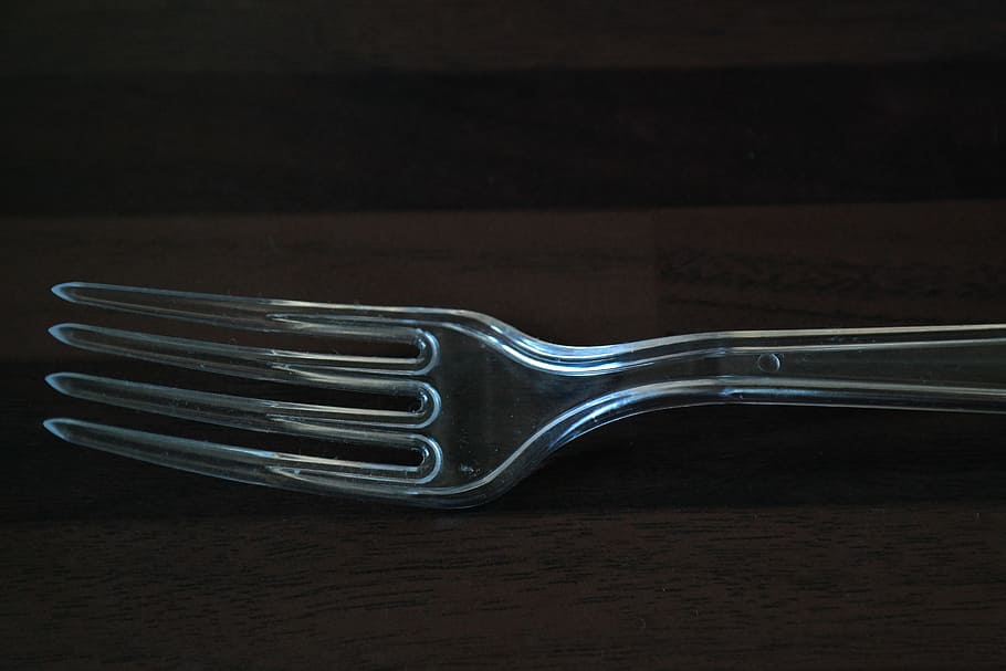 furculiţă, tacâmuri din plastic, furculiță din plastic, plastic, tacâmuri, transparent, furci, nici o persoana, a închide, în interior, zi, metal, ustensile de bucatarie, studio shot, lemn - material, un singur obiect, mănâncă ustensile, Fundal negru, argintiu colorat, lucios, echipamente de uz casnic, masa, muzică, linguriţă, natură moartă, instrument muzical, echipament, oţel, crom, 5K