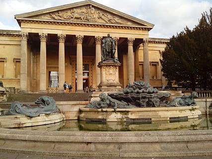 bristol, fonte, Inghilterra, scultura, architettura, statua, rappresentazione, arte e artigianato, struttura costruita, rappresentazione umana, esterno dell'edificio, colonna architettonica, storia, cielo, il passato, albero, somiglianza maschile, Fontana, persone accessorie, natura, destinazioni di viaggio, pianta, turismo, all'aperto, governo, 2K, CC0, dominio pubblico, privo di copyright